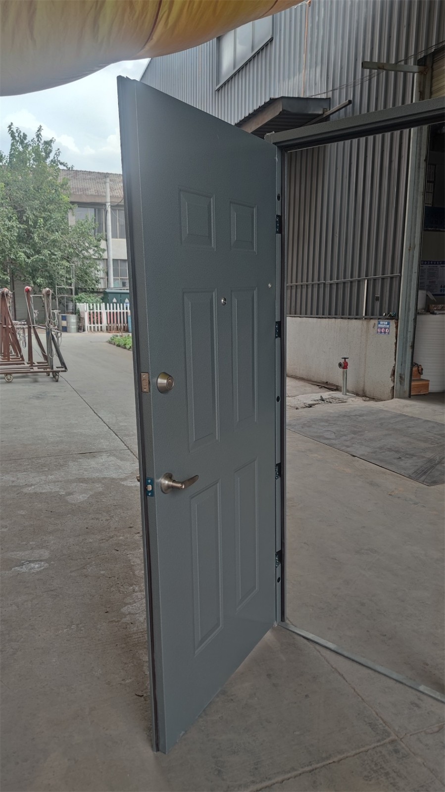 Baige  steel door 03.jpg